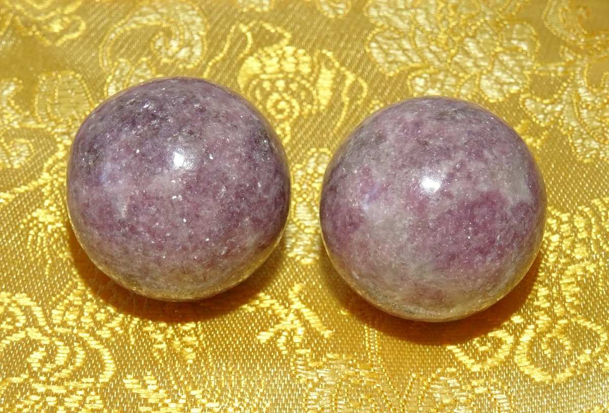 Lépidolite pierre de Santé – Boules Ø 30 mm