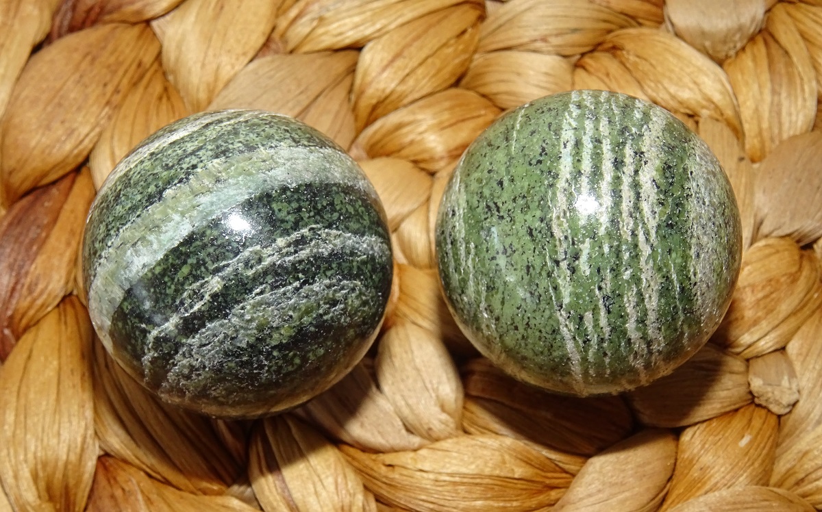 Pierres Jaspe vert zèbre – Boules Ø 30 mm