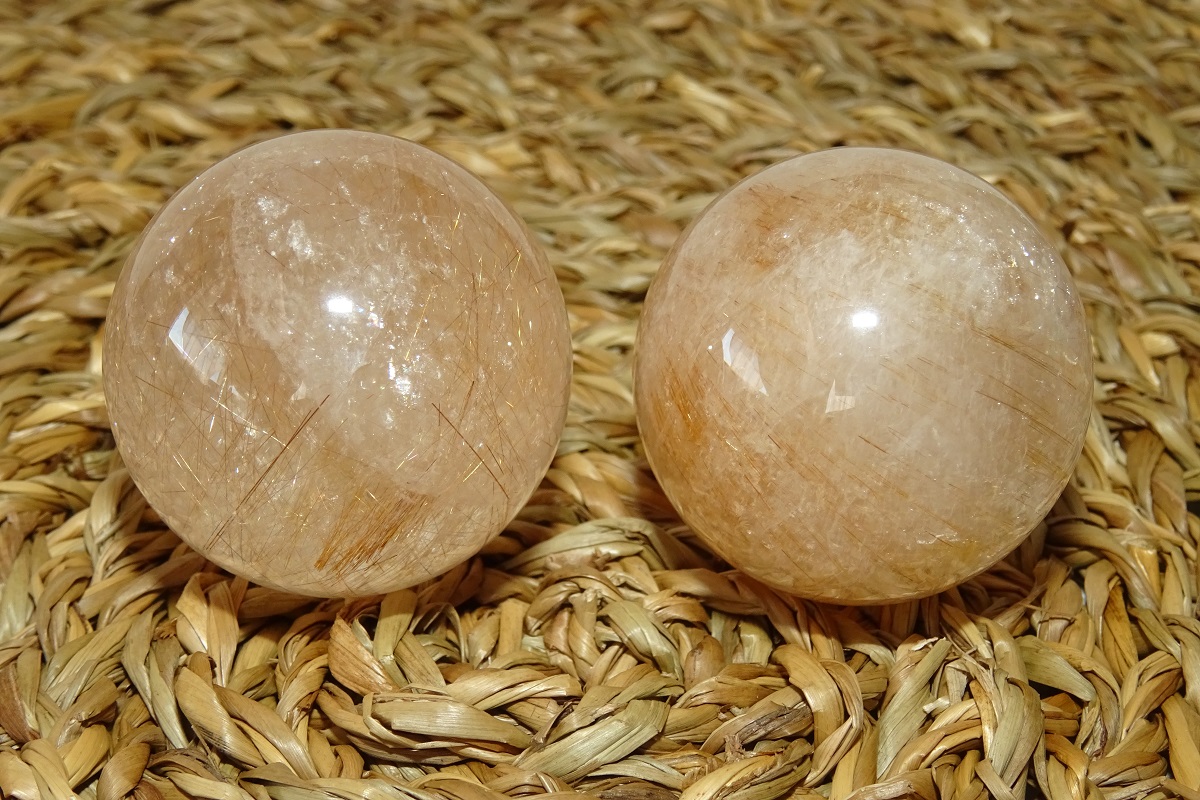 Quartz rutilé Cristal de Roche – Magnifiques boules Ø 35 mm