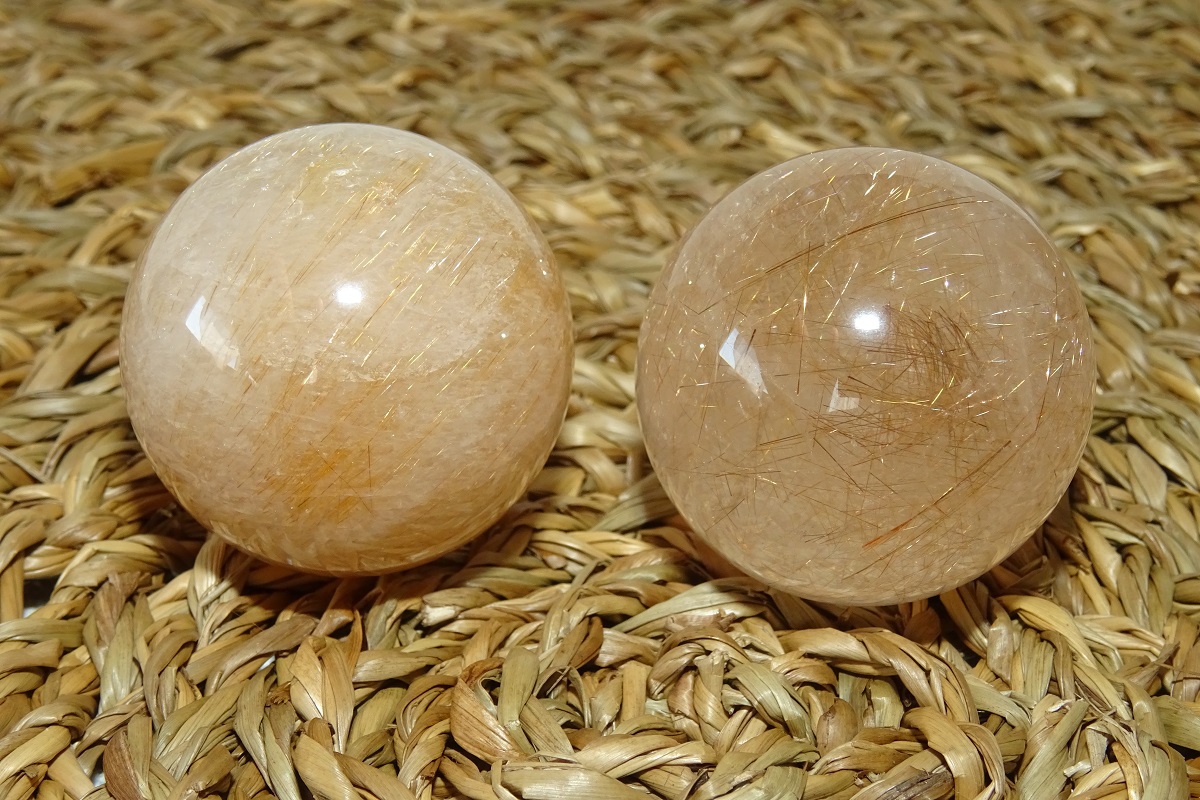 Quartz rutilé Cristal de Roche – Magnifiques boules Ø 35 mm