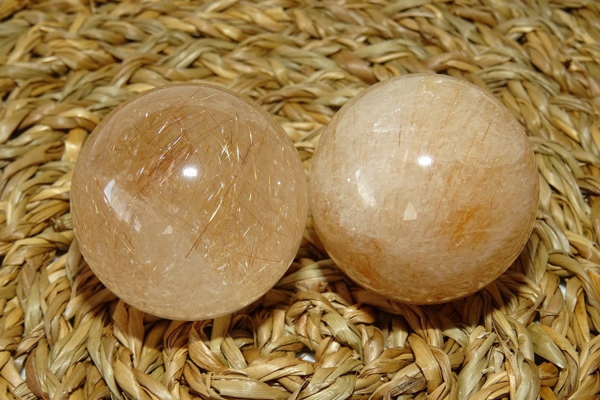 Quartz rutilé Cristal de Roche – Magnifiques boules Ø 35 mm