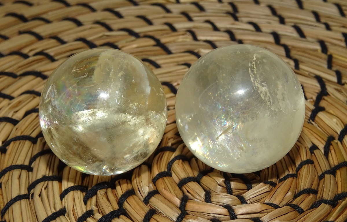 Boules de Calcite jaune - Pierres de bien-être Ø 30 mm