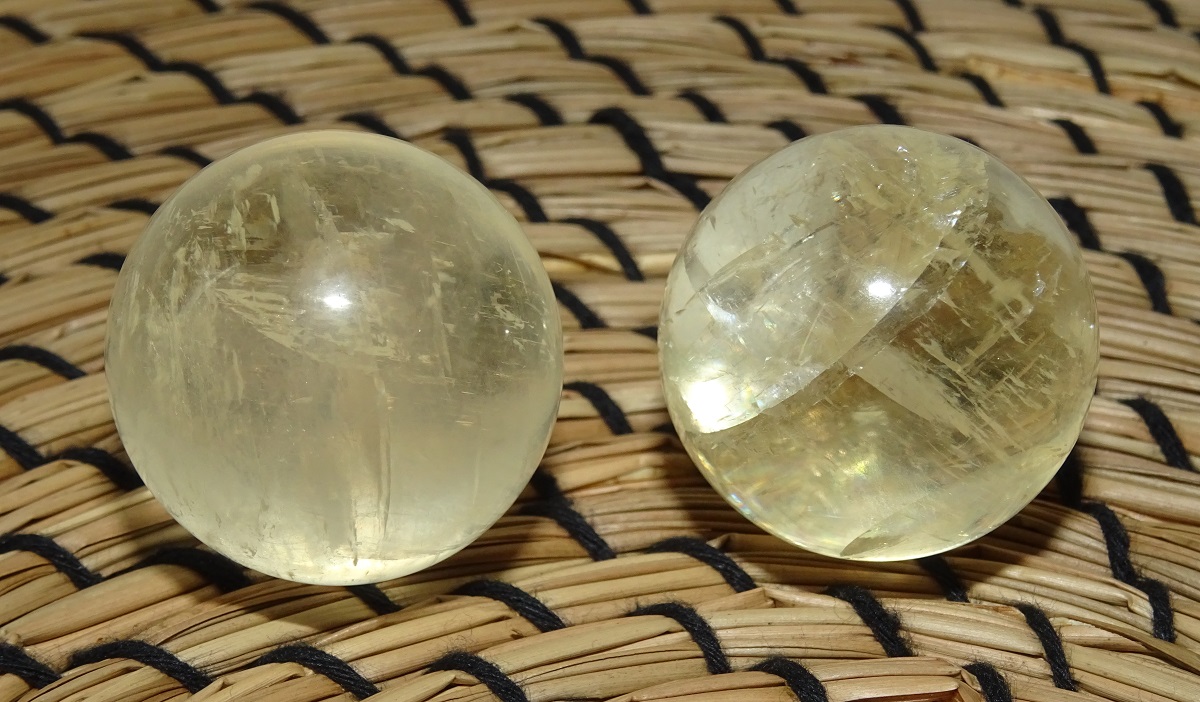 Boules de Calcite jaune - Pierres de bien-être Ø 30 mm