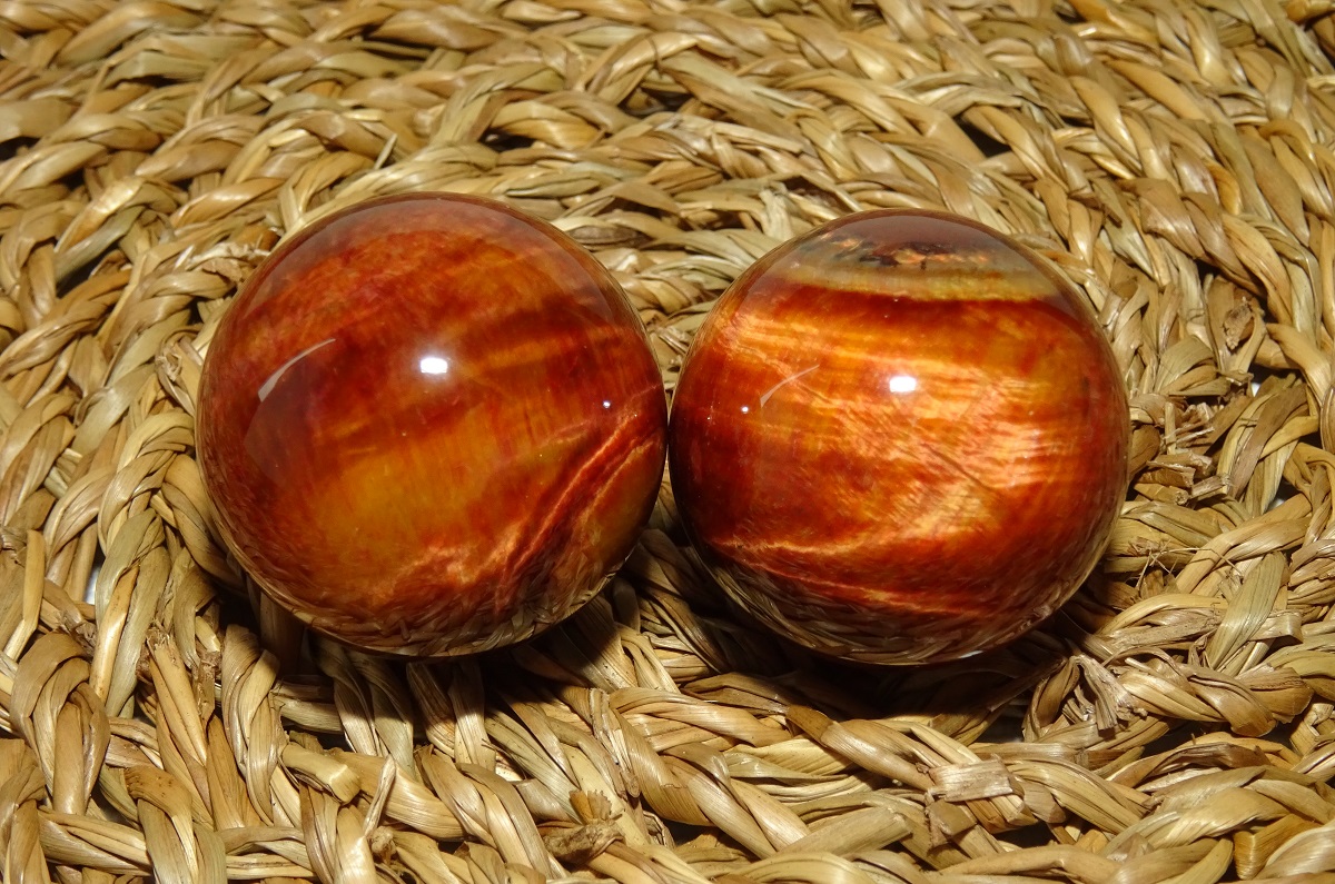Boules d’œil de taureau, pierres de bien-être Ø 30 mm