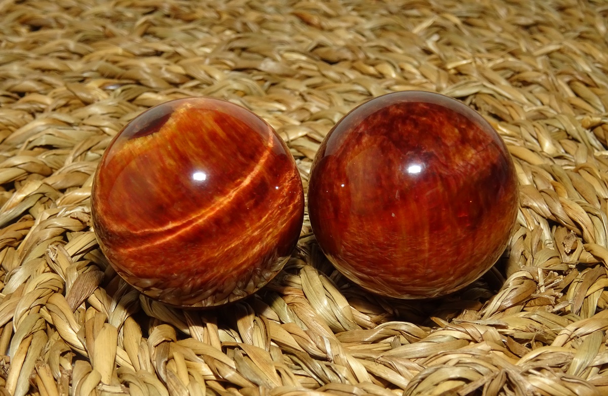 Boules d’œil de taureau, pierres de bien-être Ø 30 mm