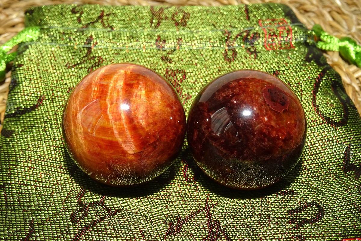 Boules d’œil de taureau, pierres de bien-être Ø 30 mm