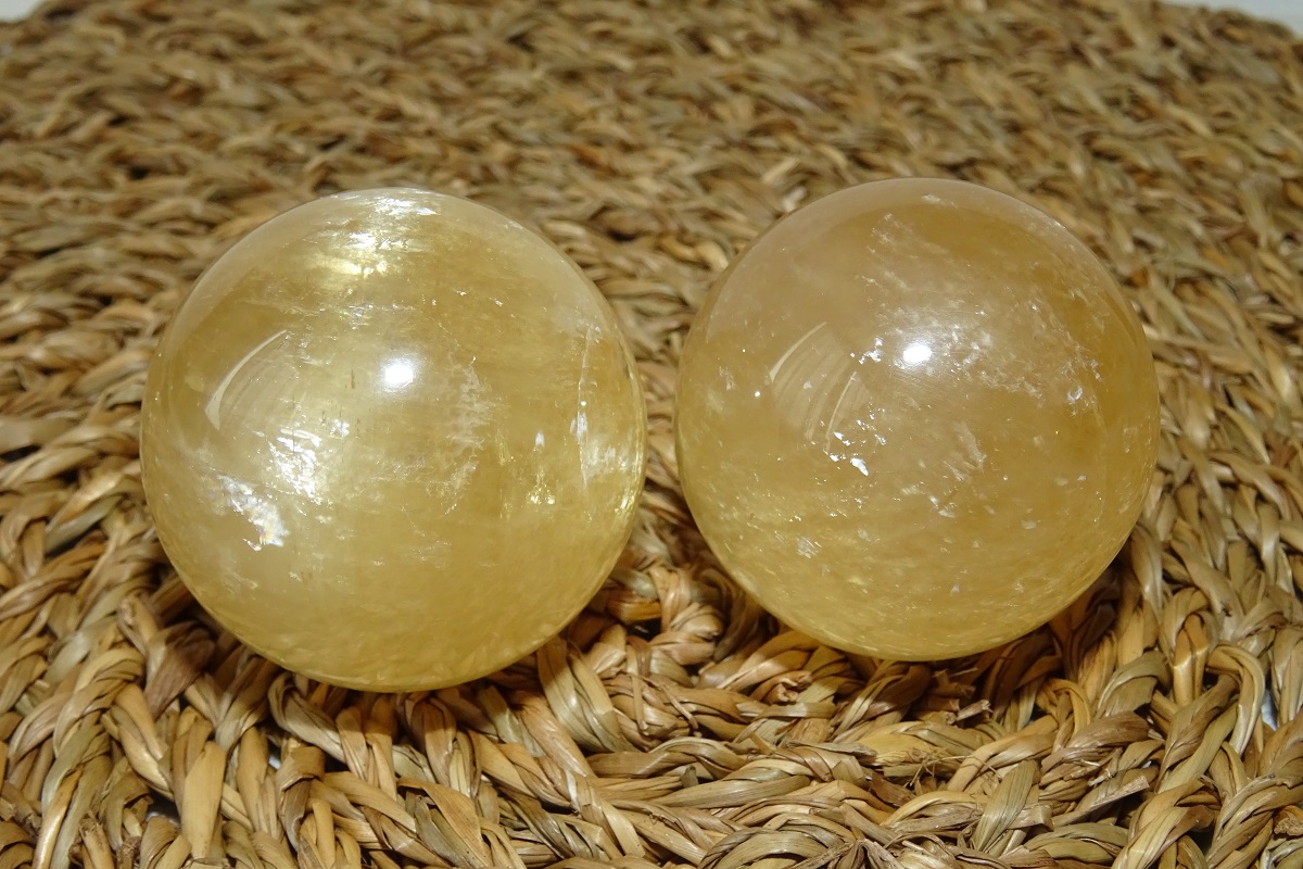 Calcite jaune de bien-être - Boules Ø 42 mm