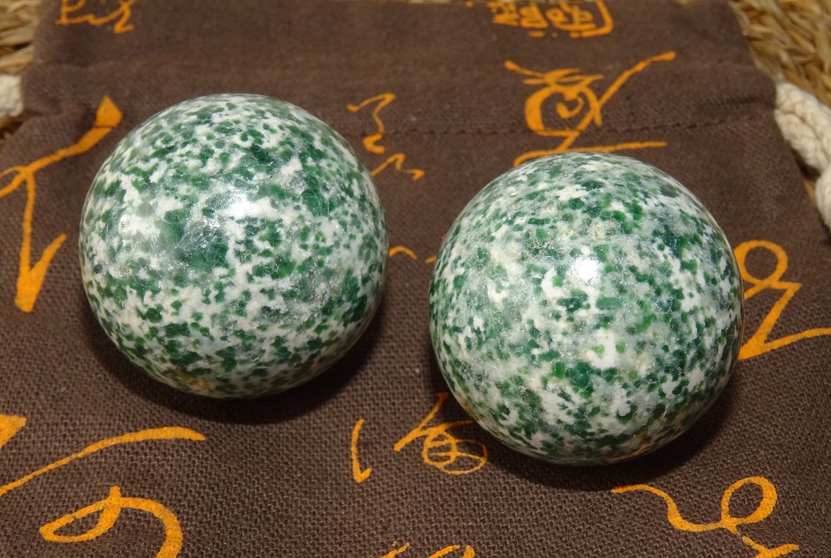 Jade du Qinghai – Rares boules de Santé Ø 40 mm