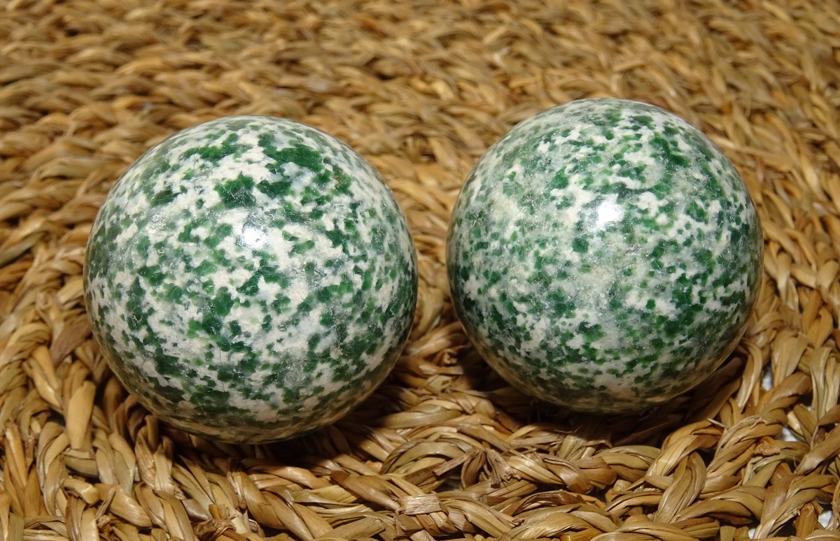 Jade du Qinghai – Rares boules de Santé Ø 40 mm