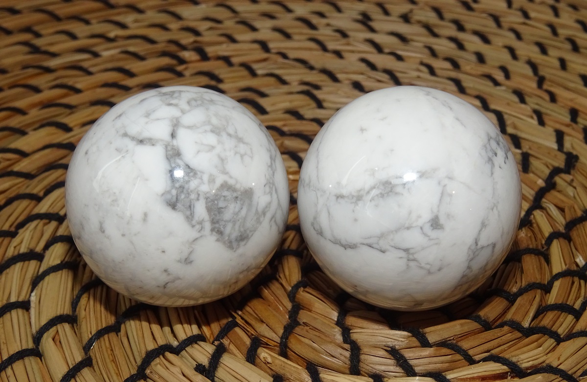 Pierres Turquoise Blanche Howlite – Boules de Santé Ø 40 mm